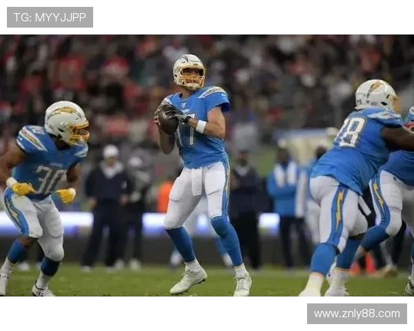 海伦芬的防守体系分析：如何构建稳固后防以实现球队战略目标