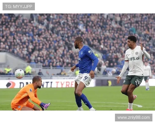 切尔西进攻看似层次分明,实战中却易被击溃 切尔西进攻看似层次分明,实战中却易被击溃