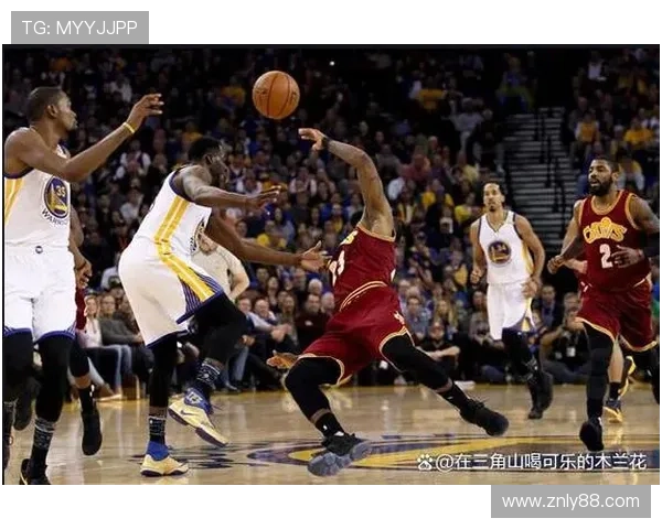 假摔判罚怎么判？篮球规则解析与适用场景说明